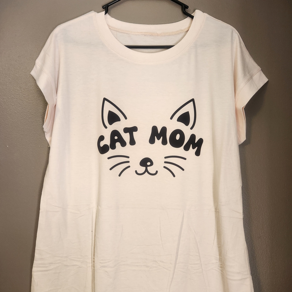 Cream Short Sleeve Tee with Cat Design